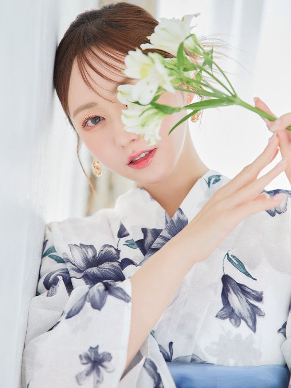 モデル:橋本甜歌 身長:163cm 着用サイズ:Fサイズ