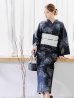 画像16: 線画フラワー紺地浴衣【浴衣３点セット 浴衣/帯/下駄】 OBI-hira-100-ok-15-WxW / HIMO-900-yn-1-B / YA-1072-kn-B / GETA-01-kj-1-B/ [y/OF01]