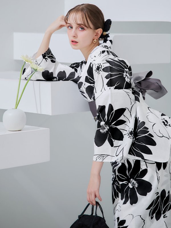 画像35: 【即日発送】モノトーンフラワーレトロモダン浴衣【浴衣３点セット 浴衣/帯/下駄】[YMT]