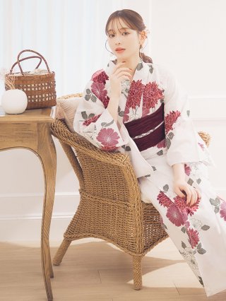 紅色菊花柄浴衣