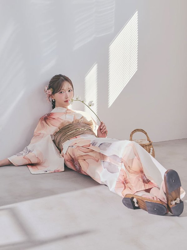 モデル：菅野結以　身長：163cm