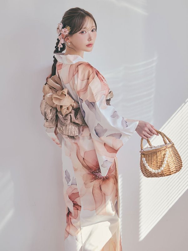 モデル：菅野結以　身長：163cm