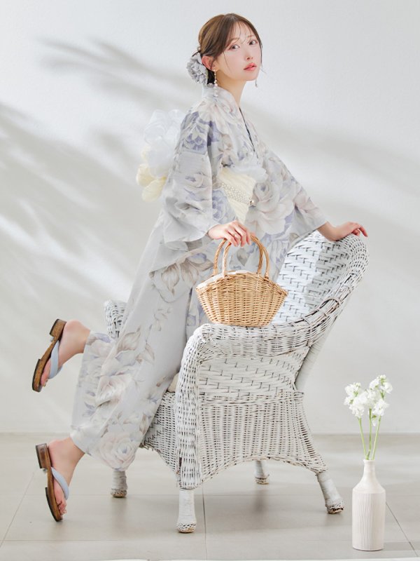 モデル：菅野結以　身長：163cm　着用サイズ：Fサイズ