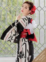【浴衣】ストライプ×百合の花模様浴衣セット(OBI-hira-100-ok-12-RxB/HEKO-800-sb-5-WH/HIMO-900-yn-1-BK / GETA-02-ok-7-R)[YMT]