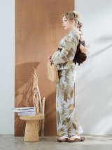 【即日発送】大人グリーンベージュフラワー浴衣 OBI-siwa-200-kj-9-BR / HIMO-900-yn-7-MOC / HEKO-800-sb-3-BR / YA-496-kj-W / YA-72-kn-MOC / GETA-01-kj-3-IV [YMT]