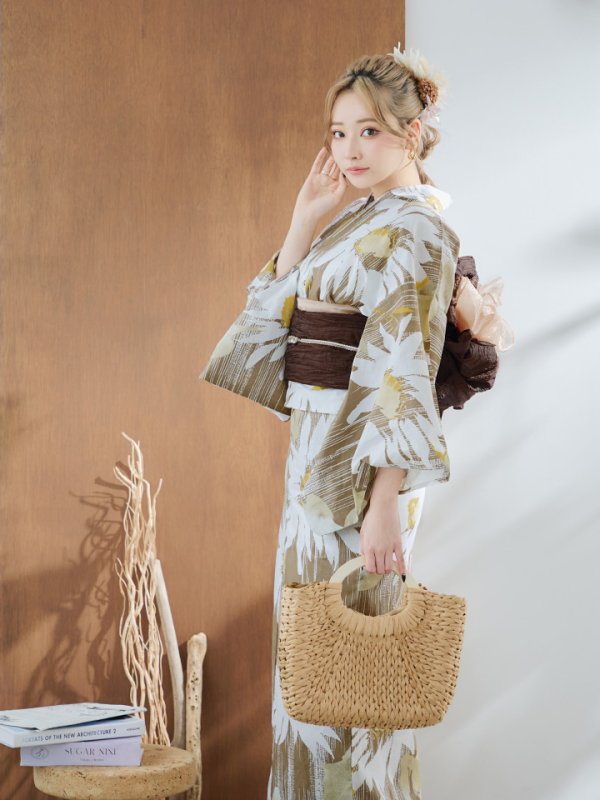 画像2: 【即日発送】大人グリーンベージュフラワー浴衣【浴衣３点セット 浴衣/帯/下駄】OBI-siwa-200-kj-9-BR / HIMO-900-yn-7-MOC / HEKO-800-sb-3-BR / YA-496-kj-W / YA-72-kn-MOC / GETA-01-kj-3-IV [YMT]