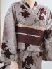 画像19: 【即日発送】ブラウンパープルリリー浴衣【浴衣３点セット 浴衣/帯/下駄】OBI-siwa-202-ok-16-WR / HIMO-900-yn-7-MOC / HEKO-800-sb-3-BR / YA-1027-wk-PL / GETA-02-ok-4-MOC / [YMT]
