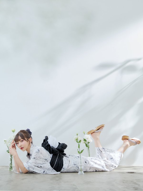 画像13: 【即日発送】ホワイト×線画フラワー浴衣【浴衣３点セット 浴衣/帯/下駄】[YMT]