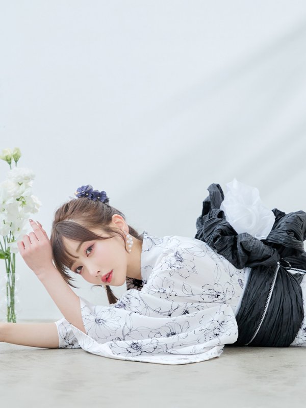 画像16: 【即日発送】ホワイト×線画フラワー浴衣【浴衣３点セット 浴衣/帯/下駄】[YMT]