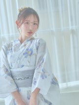 【即日発送！】ホワイト×アイシーフラワー浴衣 OBI-siwa-202-ok-8-GY / HIMO-900-yn-4-GYxGY / HEKO-800-sb-5-WH / YA-1027-wk-IV / GETA-02-ok-4-MOC/ [YMT]