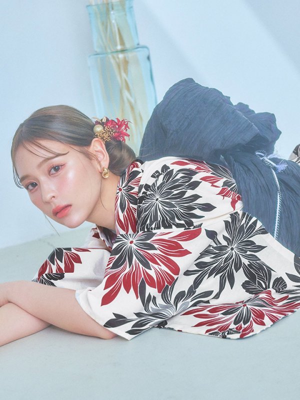 画像11: 【即日発送】ネイビー＆レッドフラワーモダン浴衣【浴衣３点セット 浴衣/帯/下駄】[YMT]