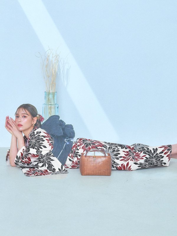 画像6: 【即日発送】ネイビー＆レッドフラワーモダン浴衣【浴衣３点セット 浴衣/帯/下駄】[YMT]