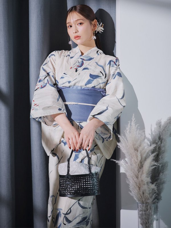 画像1: 水墨画百合柄浴衣 OBI-hira-100-ok-4-DusBL / HIMO-900-yn-5-IV  / HEKO-800-sb-8-DusBL / YA-73-kn-GY / GETA-01-kj-2-BL/ [YMT]