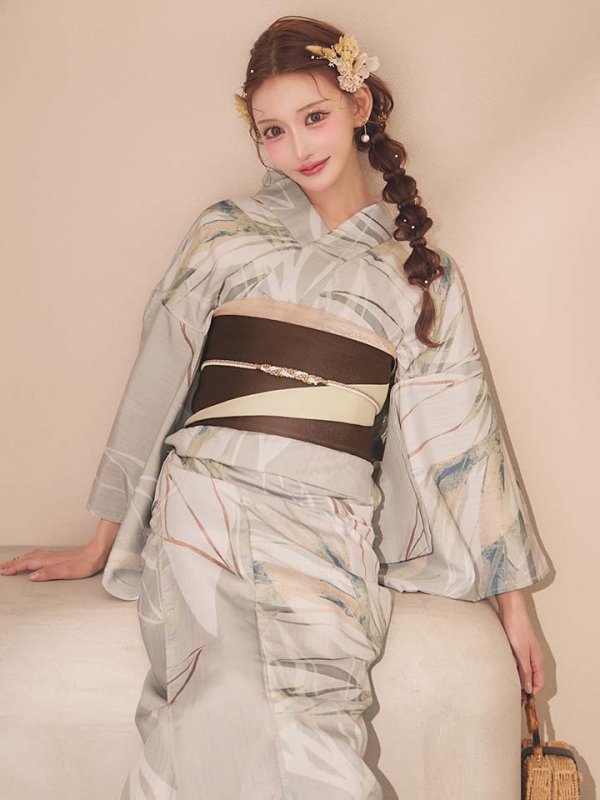 モデル：明日花キララ 身長：162cm 着用サイズ：Fサイズ