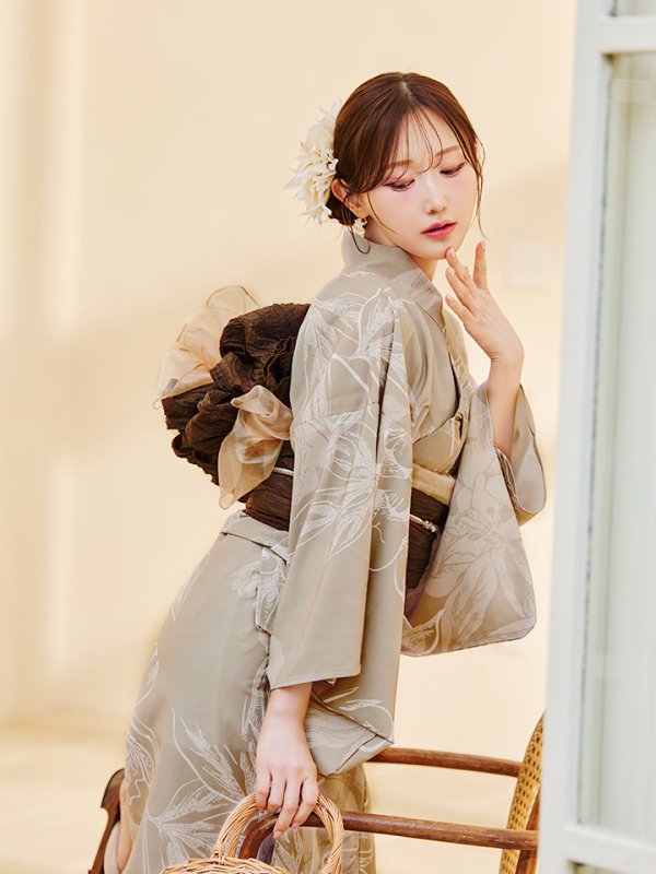 モデル：菅野結以　身長：163cm