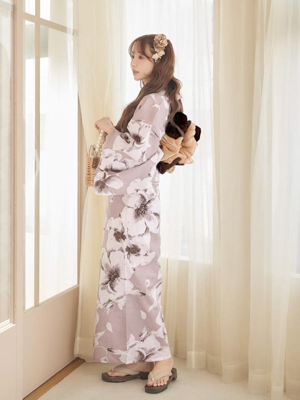 モデル：三上悠亜　身長：159cm　着用サイズ：Fサイズ