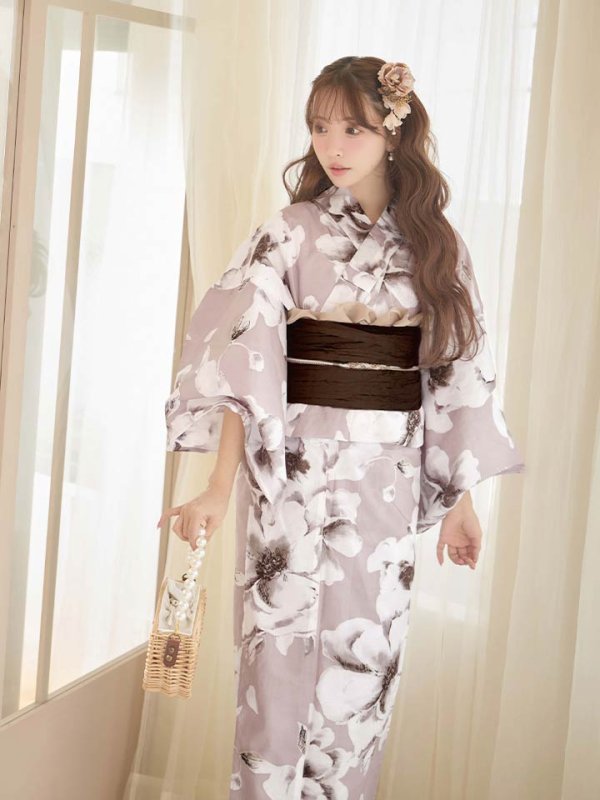 モデル：三上悠亜　身長：159cm　着用サイズ：Fサイズ