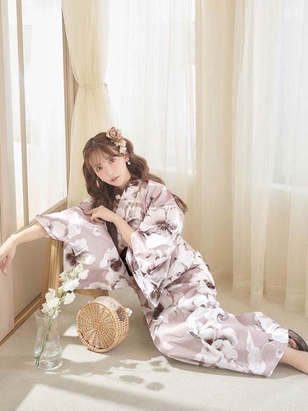 モデル：三上悠亜　身長：159cm　着用サイズ：Fサイズ