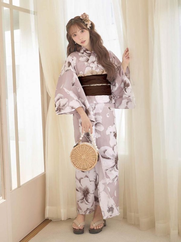 モデル：三上悠亜　身長：159cm　着用サイズ：Fサイズ