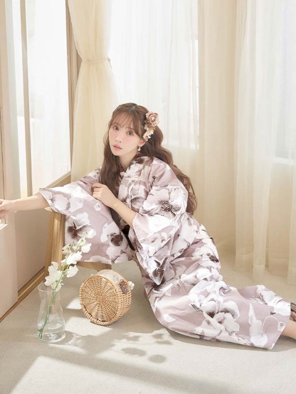 モデル：三上悠亜　身長：159cm　着用サイズ：Fサイズ