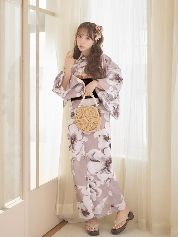 モデル：三上悠亜　身長：159cm　着用サイズ：Fサイズ