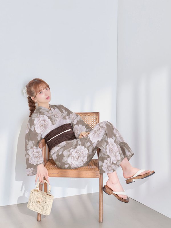 モデル：kirari　身長：156cm  着用サイズ：Fサイズ