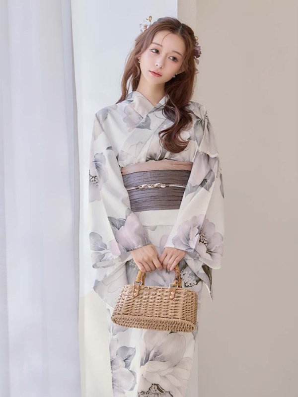 モデル:たまご あゆみ