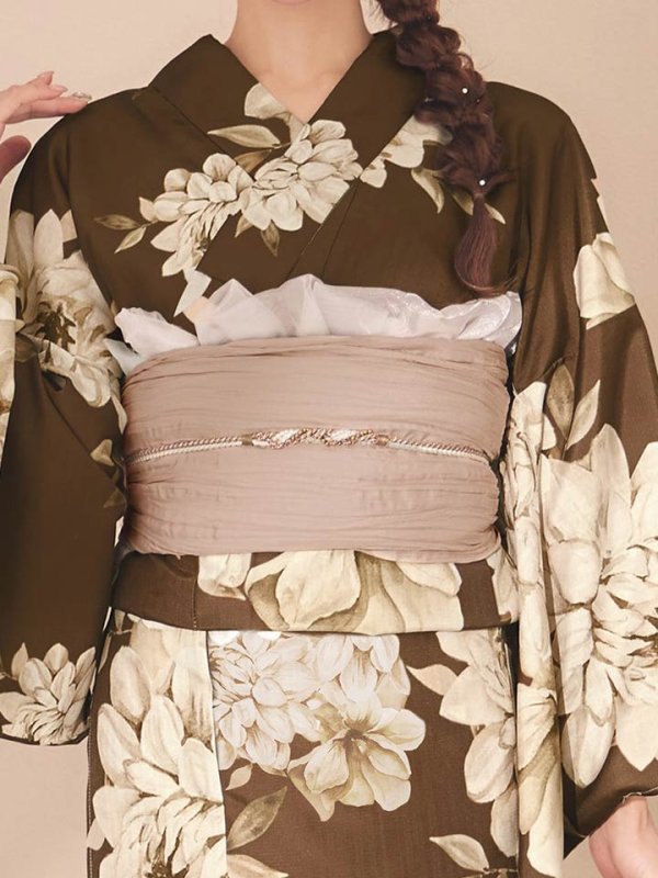 モデル：明日花キララ 身長：162cm 着用サイズ：Fサイズ