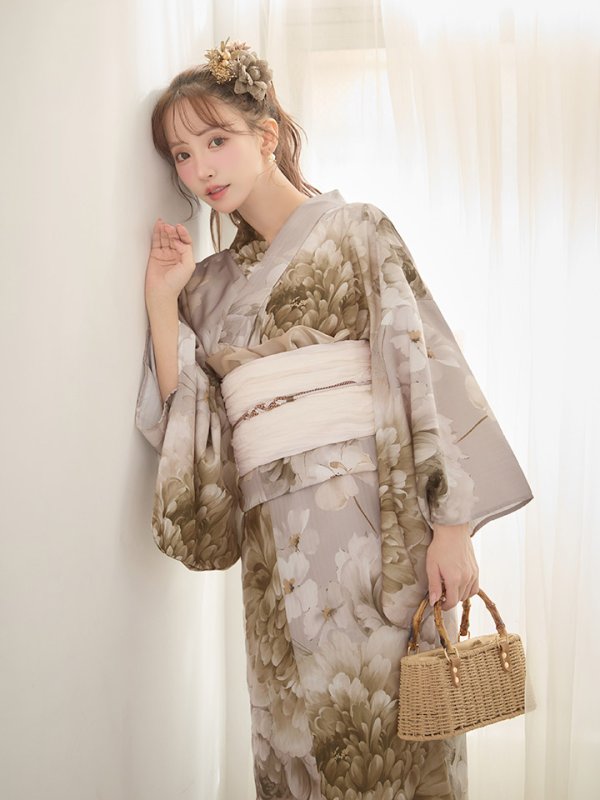 モデル：三上悠亜　身長：159cm　着用サイズ：Fサイズ