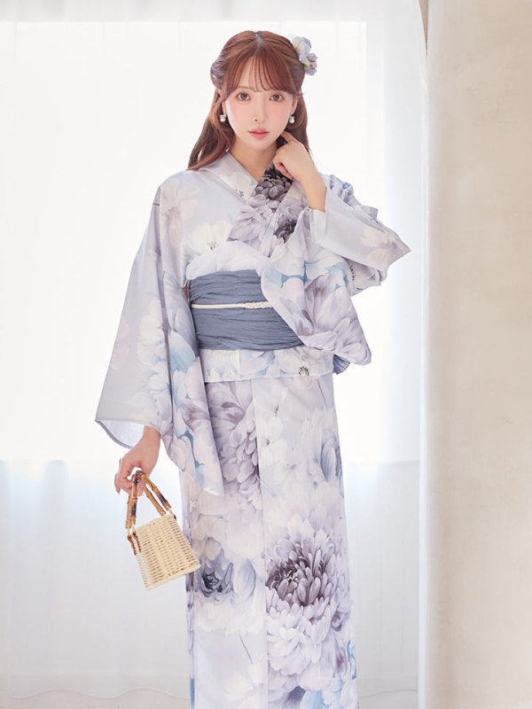 モデル：三上悠亜　身長：159cm　着用サイズ：Fサイズ