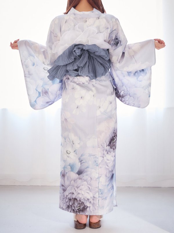 モデル：三上悠亜　身長：159cm　着用サイズ：Fサイズ