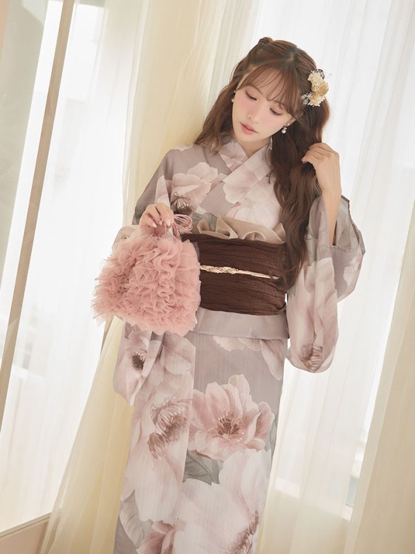 モデル：三上悠亜　身長：159cm　着用サイズ：Fサイズ