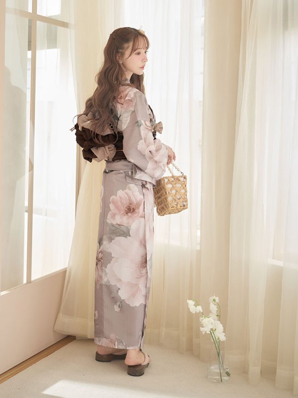 モデル：三上悠亜　身長：159cm　着用サイズ：Fサイズ