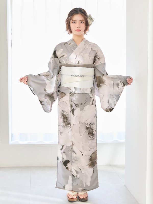 モデル：ななみん　着用サイズ：Fサイズ