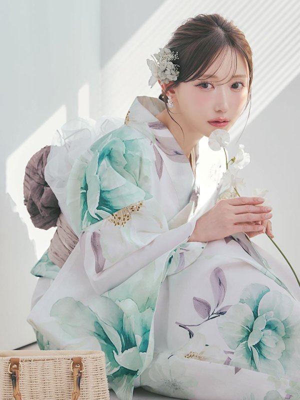 モデル：菅野結以 身長：163cm 着用サイズ：Fサイズ