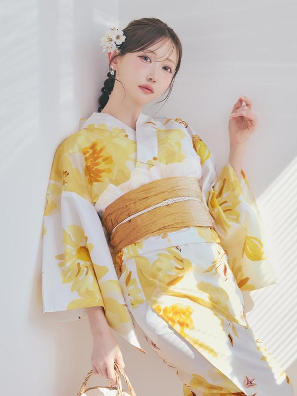 モデル：菅野結以　身長：163cm