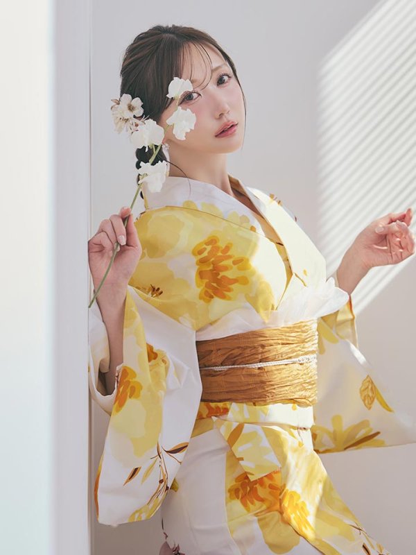 モデル：菅野結以　身長：163cm