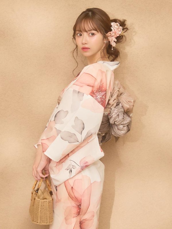 モデル：にじほ　身長：159cm　着用サイズ：Fサイズ