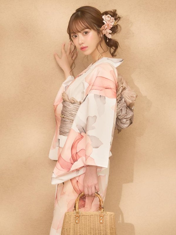 モデル：にじほ　身長：159cm　着用サイズ：Fサイズ