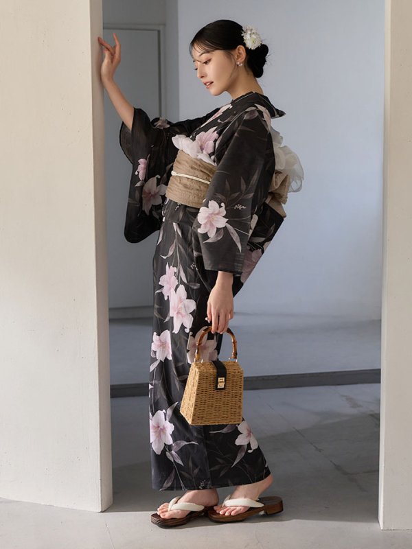 画像11: 送料無料！ホワイトリリー黒地浴衣【浴衣３点セット 浴衣/帯/下駄】[OF04]【予約 / 6月中旬発送予定】