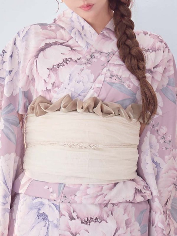 モデル：三上悠亜　身長：159cm　着用サイズ：Fサイズ