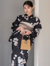 送料無料！【即日発送】フローラルブラック浴衣【浴衣３点セット 浴衣/帯/下駄】[OF04]