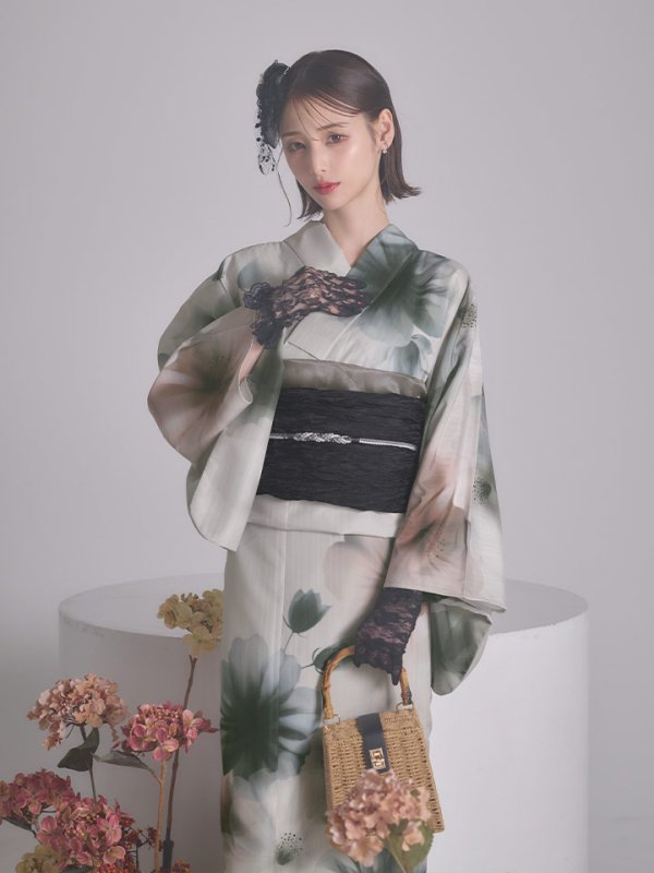 モデル：天海りこ　身長：156cm　着用サイズ：Fサイズ