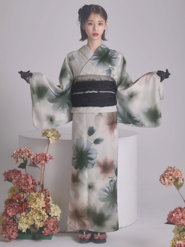 モデル：天海りこ　身長：156cm　着用サイズ：Fサイズ