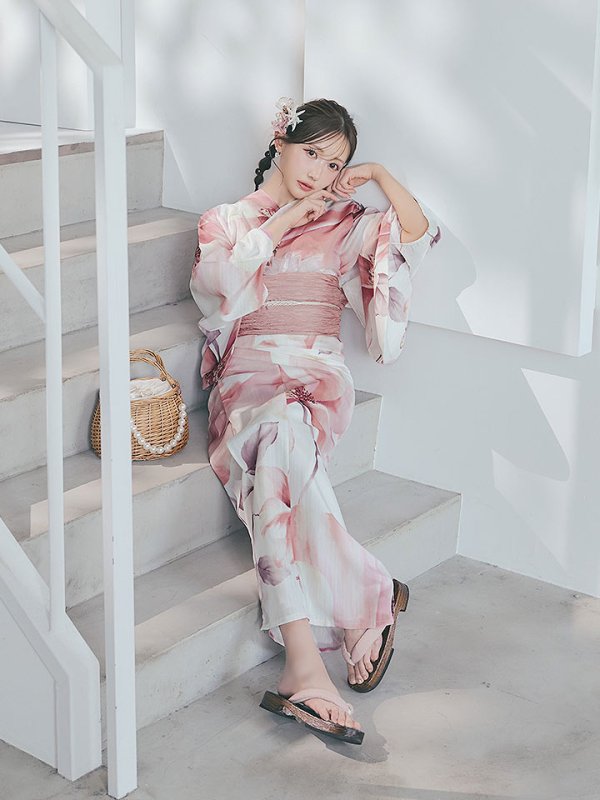 モデル：菅野結以 身長：163cm 着用サイズ：Fサイズ