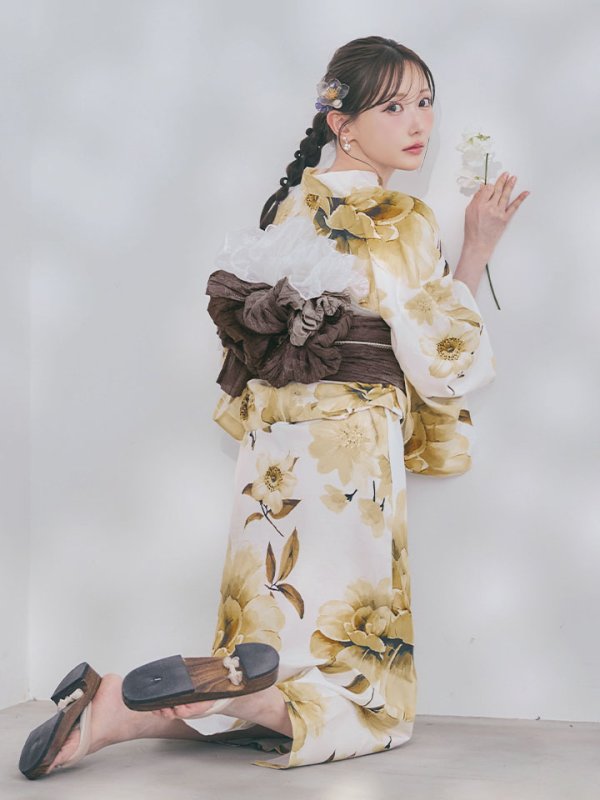 画像9: 送料無料！1人で簡単に着られる！ワンピース / セパレート浴衣セット　ホワイトエレガントフラワー浴衣【浴衣4点セット 浴衣/帯/下駄】[OF04]【予約 / 5月下旬発送予定】