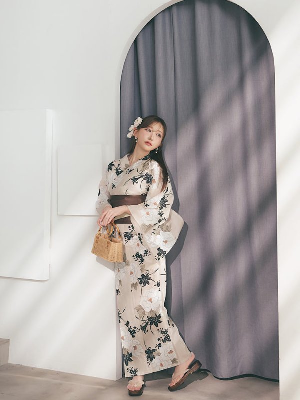 モデル：菅野結以 身長：163cm 着用サイズ：Fサイズ