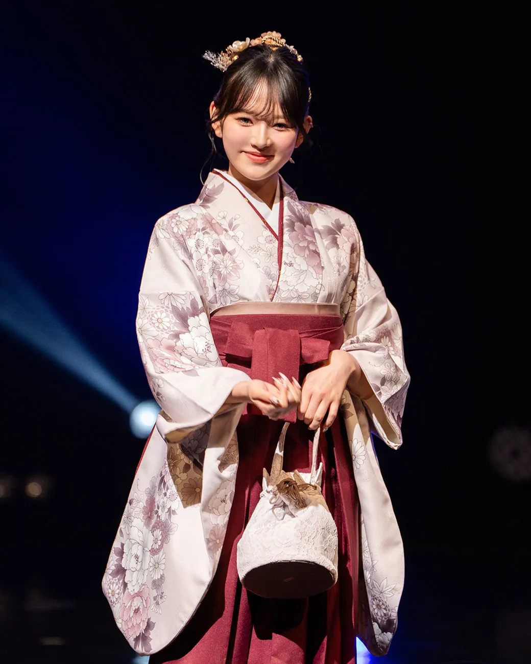 2025WINTER GAKUSEI RUNWAY 袴ステージランウェイレポート14