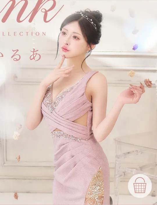 上品に華やぐ、新作ピンクドレス特集。4