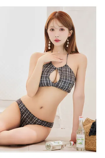 三上悠亜が着る、お姉さん系ブラックビキニ4